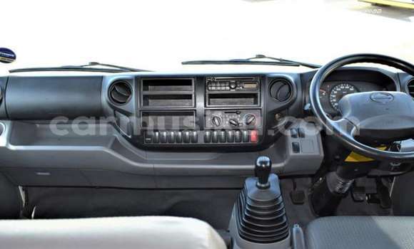 Acheter Occasion Utilitaire Hino 300 Series Blanc à Beitbridge, Matabeleland South Acheter Occasion Utilitaire Hino 300 Series Blanc à Beitbridge, Matabeleland South