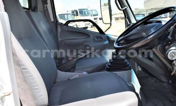 Acheter Occasion Utilitaire Toyota Dyna Blanc à Beitbridge, Matabeleland South Acheter Occasion Utilitaire Toyota Dyna Blanc à Beitbridge, Matabeleland South