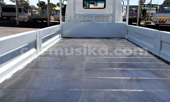 Acheter Occasion Utilitaire Toyota Dyna Blanc à Beitbridge, Matabeleland South Acheter Occasion Utilitaire Toyota Dyna Blanc à Beitbridge, Matabeleland South