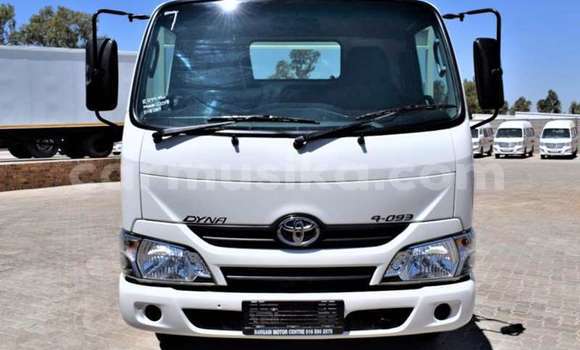 Acheter Occasion Utilitaire Toyota Dyna Blanc à Beitbridge, Matabeleland South Acheter Occasion Utilitaire Toyota Dyna Blanc à Beitbridge, Matabeleland South