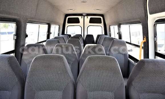 Acheter Occasion Voiture Volkswagen Transporter Blanc à Beitbridge, Matabeleland South Acheter Occasion Voiture Volkswagen Transporter Blanc à Beitbridge, Matabeleland South