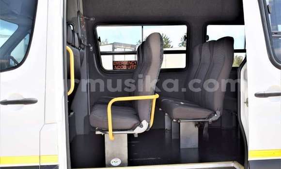 Acheter Occasion Voiture Volkswagen Transporter Blanc à Beitbridge, Matabeleland South Acheter Occasion Voiture Volkswagen Transporter Blanc à Beitbridge, Matabeleland South