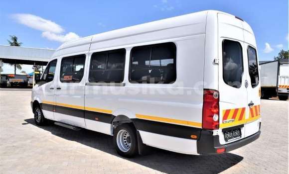 Acheter Occasion Voiture Volkswagen Transporter Blanc à Beitbridge, Matabeleland South Acheter Occasion Voiture Volkswagen Transporter Blanc à Beitbridge, Matabeleland South
