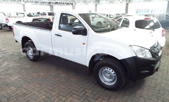 Tenga Tsaru Isuzu KB Chena Mota in Harare in Harare Tenga Tsaru Isuzu KB Chena Mota in Harare in Harare