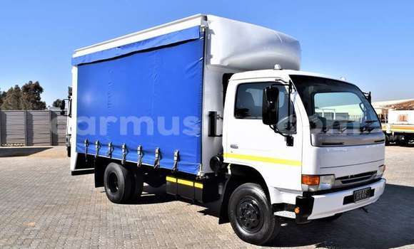 Acheter Occasion Utilitaire Iveco Zeta Blanc à Beitbridge, Matabeleland South Acheter Occasion Utilitaire Iveco Zeta Blanc à Beitbridge, Matabeleland South