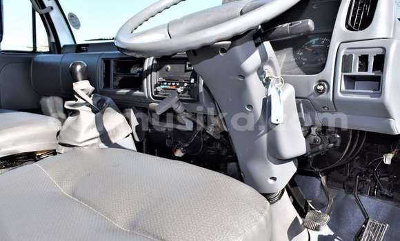 Acheter Occasion Utilitaire Iveco Zeta Blanc à Beitbridge, Matabeleland South Acheter Occasion Utilitaire Iveco Zeta Blanc à Beitbridge, Matabeleland South