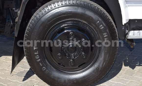 Acheter Occasion Utilitaire Iveco Zeta Blanc à Beitbridge, Matabeleland South Acheter Occasion Utilitaire Iveco Zeta Blanc à Beitbridge, Matabeleland South