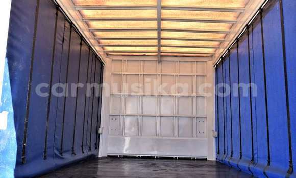 Acheter Occasion Utilitaire Iveco Zeta Blanc à Beitbridge, Matabeleland South Acheter Occasion Utilitaire Iveco Zeta Blanc à Beitbridge, Matabeleland South