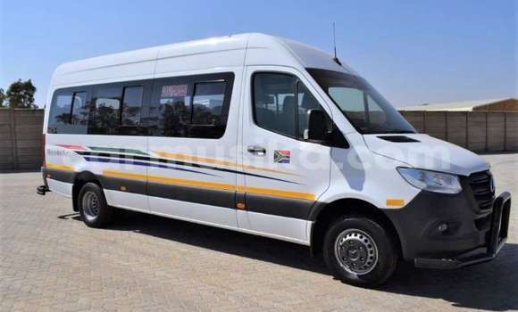 Acheter Occasion Utilitaire Mercedes‒Benz Sprinter Blanc à Beitbridge, Matabeleland South Acheter Occasion Utilitaire Mercedes‒Benz Sprinter Blanc à Beitbridge, Matabeleland South