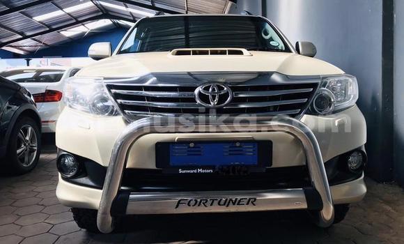Tenga Tsaru Toyota Fortuner Sirivha Mota in Beitbridge in Matabeleland South Tenga Tsaru Toyota Fortuner Sirivha Mota in Beitbridge in Matabeleland South