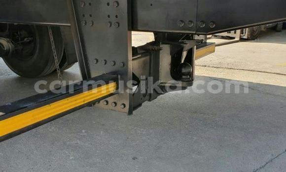 Acheter Occasion Utilitaire Nissan UD Blanc à Beitbridge, Matabeleland South Acheter Occasion Utilitaire Nissan UD Blanc à Beitbridge, Matabeleland South