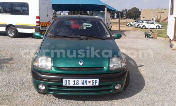 Tenga Tsaru Renault Clio Girinhi Mota in Harare in Harare Tenga Tsaru Renault Clio Girinhi Mota in Harare in Harare