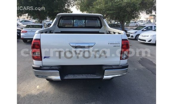Buy Import Toyota Hilux White Car in Import - Dubai in Harare Buy Import Toyota Hilux White Car in Import - Dubai in Harare