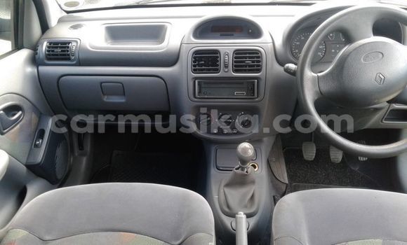 Tenga Tsaru Renault Clio Girinhi Mota in Harare in Harare Tenga Tsaru Renault Clio Girinhi Mota in Harare in Harare