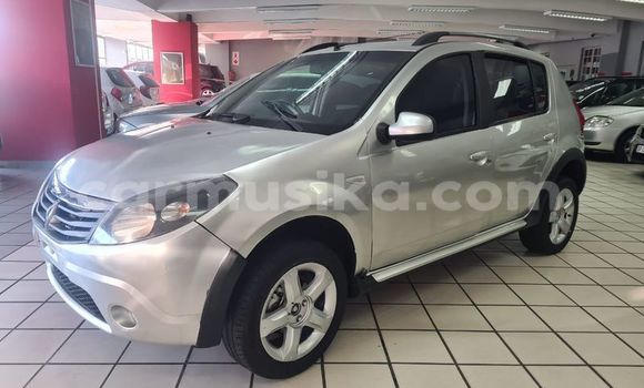 Tenga Tsaru Renault Sandero Sirivha Mota in Harare in Harare Tenga Tsaru Renault Sandero Sirivha Mota in Harare in Harare
