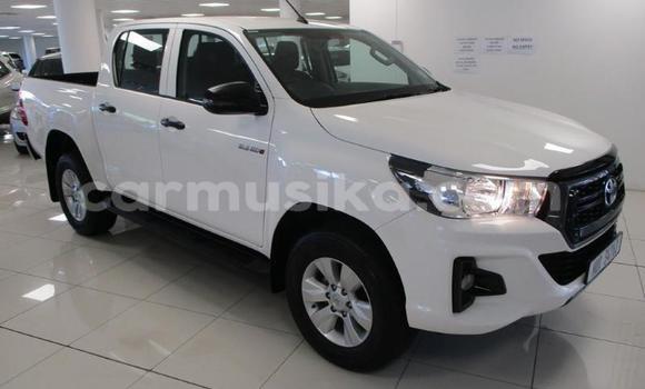 Nunua Ilio tumika Toyota Hilux Nyeupe Gari ndani ya Beitbridge nchini Matabeleland Kusini