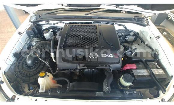 Acheter Occasion Voiture Toyota Hilux Blanc à Beitbridge, Matabeleland South Acheter Occasion Voiture Toyota Hilux Blanc à Beitbridge, Matabeleland South