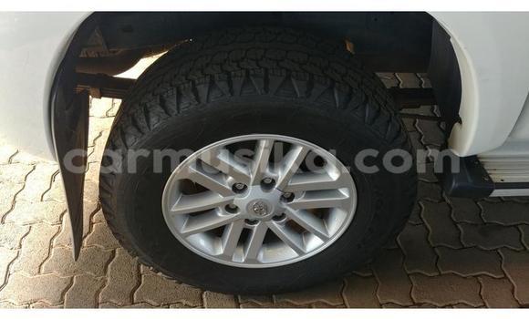 Acheter Occasion Voiture Toyota Hilux Blanc à Beitbridge, Matabeleland South Acheter Occasion Voiture Toyota Hilux Blanc à Beitbridge, Matabeleland South