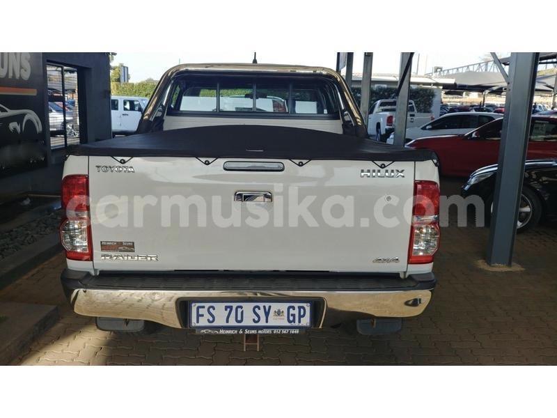 Big with watermark toyota hilux matabeleland south beitbridge 14600