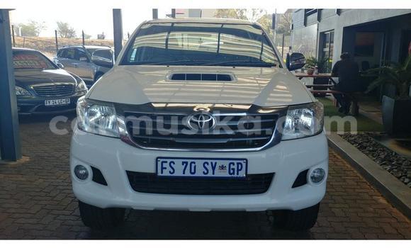 Acheter Occasion Voiture Toyota Hilux Blanc à Beitbridge, Matabeleland South Acheter Occasion Voiture Toyota Hilux Blanc à Beitbridge, Matabeleland South