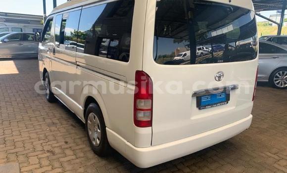 Tenga Tsaru Toyota Hiace Chena Mota in Beitbridge in Matabeleland South Tenga Tsaru Toyota Hiace Chena Mota in Beitbridge in Matabeleland South