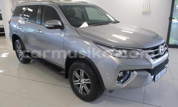 Nunua Ilio tumika Toyota Fortuner Nyingine Gari ndani ya Beitbridge nchini Matabeleland Kusini Nunua Ilio tumika Toyota Fortuner Nyingine Gari ndani ya Beitbridge nchini Matabeleland Kusini