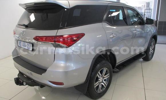 Tenga Tsaru Toyota Fortuner Zvimwe Mota in Beitbridge in Matabeleland South Tenga Tsaru Toyota Fortuner Zvimwe Mota in Beitbridge in Matabeleland South