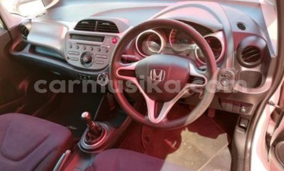 Nunua Ilio tumika Honda Fit Nyeupe Gari ndani ya Beitbridge nchini Matabeleland Kusini Nunua Ilio tumika Honda Fit Nyeupe Gari ndani ya Beitbridge nchini Matabeleland Kusini