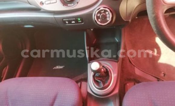 Nunua Ilio tumika Honda Fit Nyeupe Gari ndani ya Beitbridge nchini Matabeleland Kusini Nunua Ilio tumika Honda Fit Nyeupe Gari ndani ya Beitbridge nchini Matabeleland Kusini