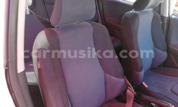 Nunua Ilio tumika Honda Fit Nyeupe Gari ndani ya Beitbridge nchini Matabeleland Kusini Nunua Ilio tumika Honda Fit Nyeupe Gari ndani ya Beitbridge nchini Matabeleland Kusini