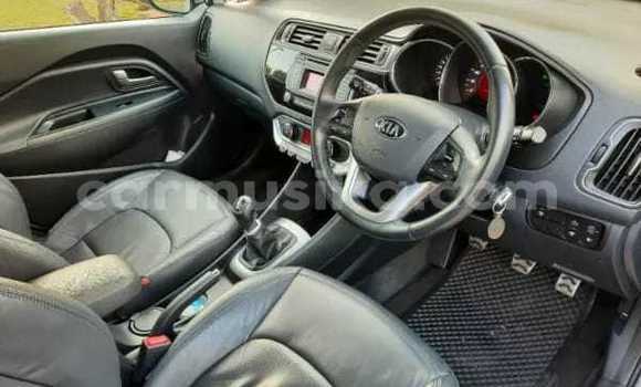 Acheter Occasion Voiture Kia Rio Rouge à Beitbridge, Matabeleland South Acheter Occasion Voiture Kia Rio Rouge à Beitbridge, Matabeleland South