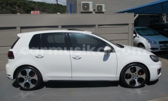 Buy Used Volkswagen Golf GTI White Car in Beitbridge in Matabeleland South