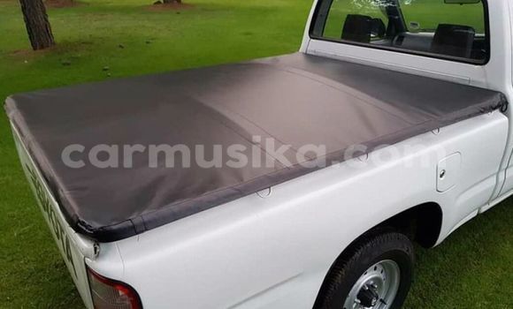 Acheter Occasion Voiture Toyota Hilux Blanc à Beitbridge, Matabeleland South Acheter Occasion Voiture Toyota Hilux Blanc à Beitbridge, Matabeleland South