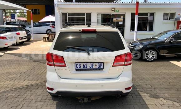 Tenga Tsaru Dodge Journey Chena Mota in Beitbridge in Matabeleland South Tenga Tsaru Dodge Journey Chena Mota in Beitbridge in Matabeleland South
