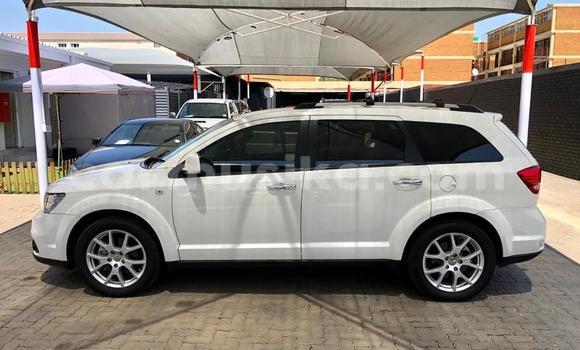Tenga Tsaru Dodge Journey Chena Mota in Beitbridge in Matabeleland South Tenga Tsaru Dodge Journey Chena Mota in Beitbridge in Matabeleland South