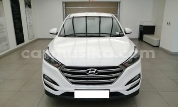 Nunua Ilio tumika Hyundai Tucson Nyeupe Gari ndani ya Beitbridge nchini Matabeleland Kusini Nunua Ilio tumika Hyundai Tucson Nyeupe Gari ndani ya Beitbridge nchini Matabeleland Kusini