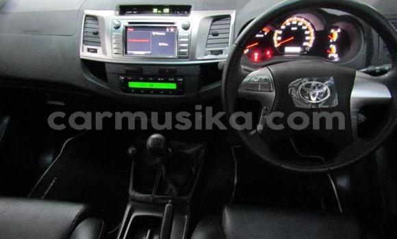 Acheter Occasion Voiture Toyota Hilux Blanc à Beitbridge, Matabeleland South Acheter Occasion Voiture Toyota Hilux Blanc à Beitbridge, Matabeleland South