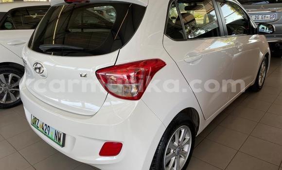 Tenga Tsaru Hyundai i10 Chena Mota in Beitbridge in Matabeleland South Tenga Tsaru Hyundai i10 Chena Mota in Beitbridge in Matabeleland South