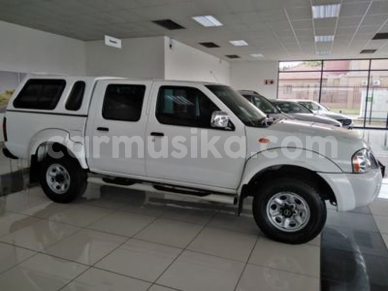 Big with watermark nissan np 300 matabeleland south beitbridge 14645