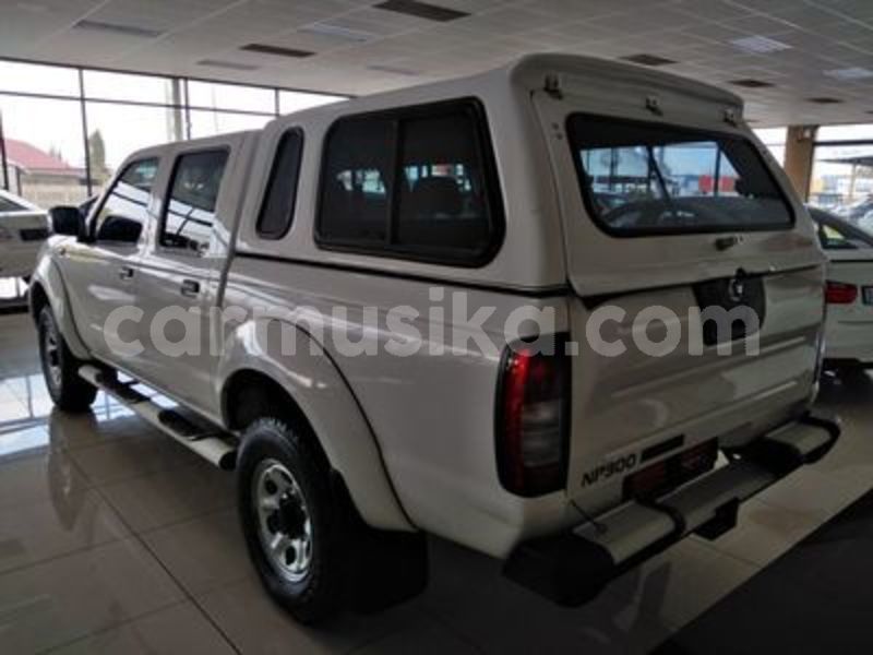 Big with watermark nissan np 300 matabeleland south beitbridge 14645