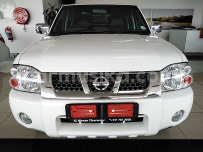 Big with watermark nissan np 300 matabeleland south beitbridge 14645