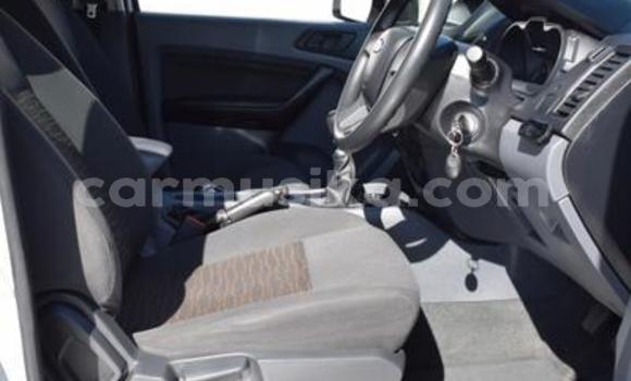 Acheter Occasion Voiture Ford Ranger Blanc à Beitbridge, Matabeleland South Acheter Occasion Voiture Ford Ranger Blanc à Beitbridge, Matabeleland South