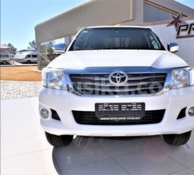 Big with watermark toyota hilux matabeleland south beitbridge 14648