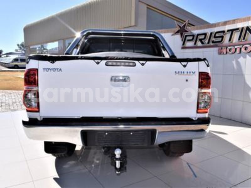 Big with watermark toyota hilux matabeleland south beitbridge 14648