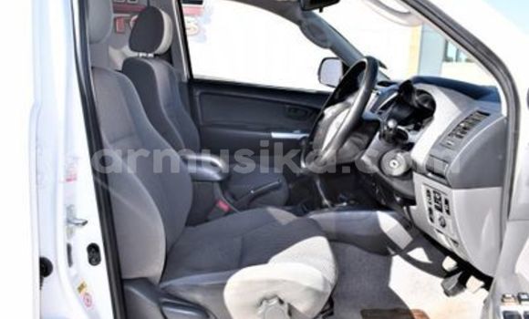 Acheter Occasion Voiture Toyota Hilux Blanc à Beitbridge, Matabeleland South Acheter Occasion Voiture Toyota Hilux Blanc à Beitbridge, Matabeleland South