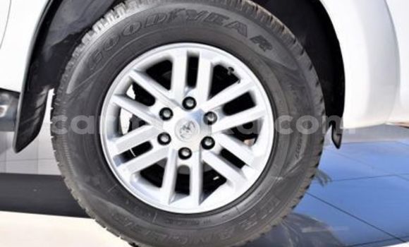 Acheter Occasion Voiture Toyota Hilux Blanc à Beitbridge, Matabeleland South Acheter Occasion Voiture Toyota Hilux Blanc à Beitbridge, Matabeleland South