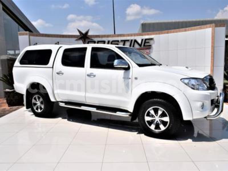 Big with watermark toyota hilux matabeleland south beitbridge 14649