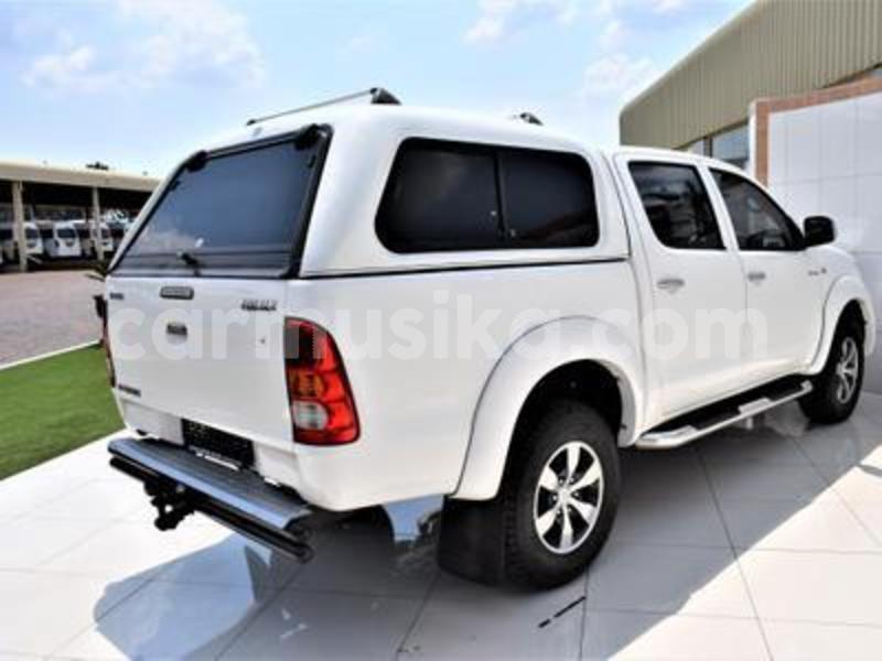 Big with watermark toyota hilux matabeleland south beitbridge 14649