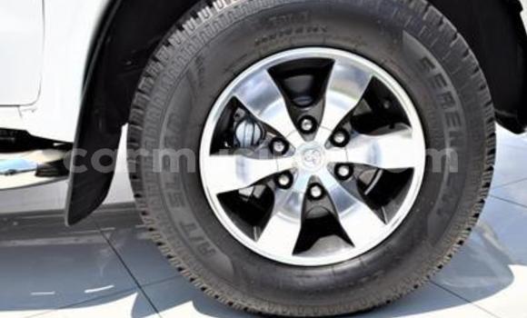 Acheter Occasion Voiture Toyota Hilux Blanc à Beitbridge, Matabeleland South Acheter Occasion Voiture Toyota Hilux Blanc à Beitbridge, Matabeleland South