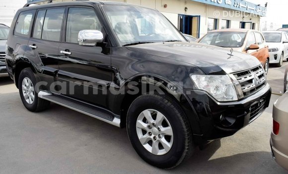 Acheter Import Voiture Mitsubishi Pajero Noir à Import - Dubai, Harare Acheter Import Voiture Mitsubishi Pajero Noir à Import - Dubai, Harare